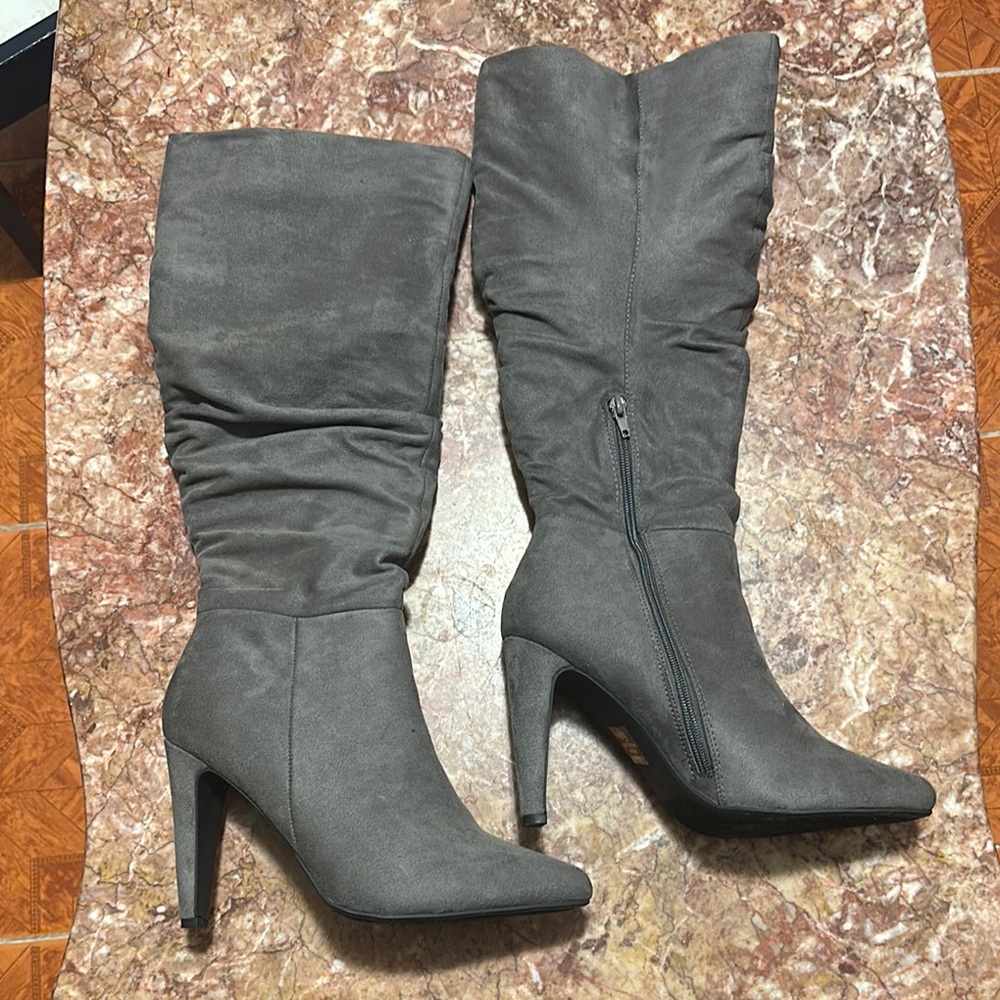 Womens gray knee high heeled boots